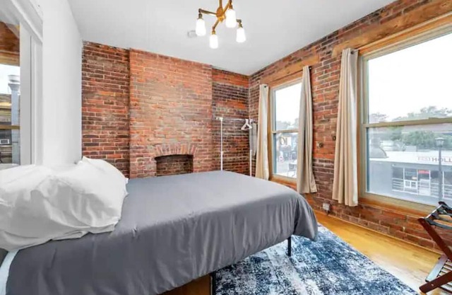 Two-story, two apt, Urban Oasis