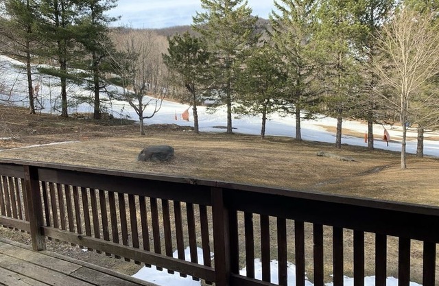 Bromley Mountain VT - Ski in Ski Out, Bromley Village trail side.