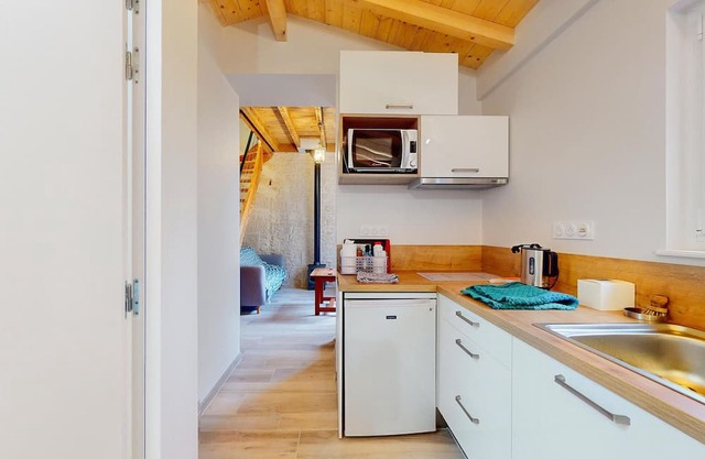 Make the most of this simple vacation home in Niort, the gateway to the Marais Poitevin Regional Nat