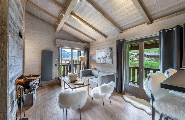 Apartment Essertons - Three Bedroom Villa, Sleeps 6