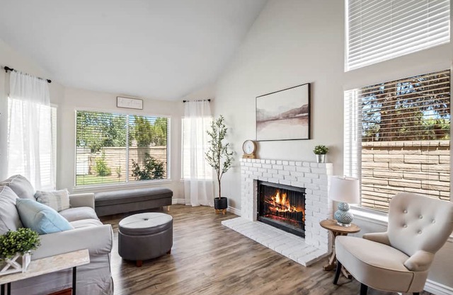 Stunning, cozy, newly renovated, smart home!!