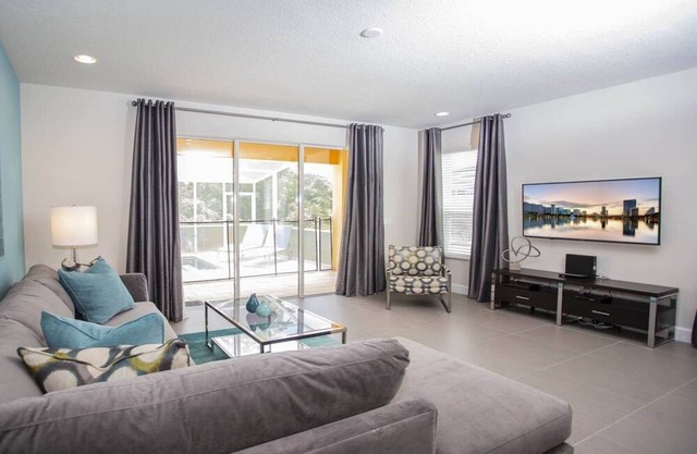 Serenity - Townhouse - 3BD 3Bth #1440