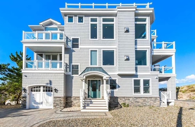 Ocean Front w/Elevator - 7BR, Kids Bunk Room, 6 Full, 2 Half Bath. Sleeps 18