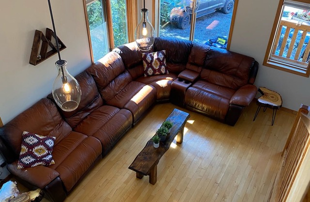 Folding Mountain Chalet - Jasper East