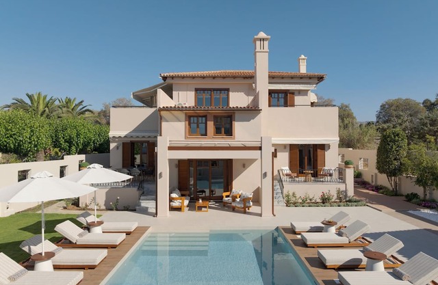 Newly Renovated Villa with Private Pool & BBQ, close to the Beach