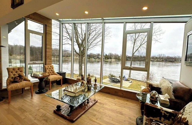 Aqua Luxe Residence Laval