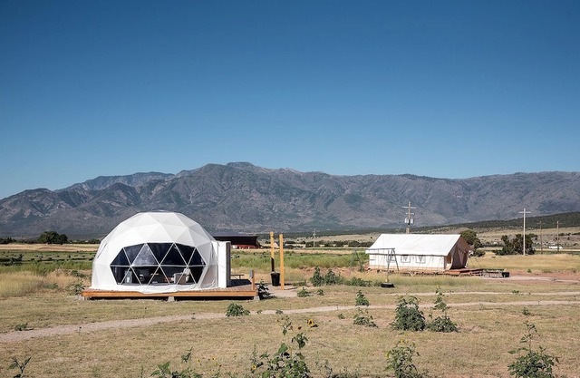 Beautifully Designed Dome with Peaceful Views in Utah