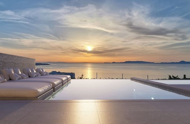 Monte Smith Villa Aether