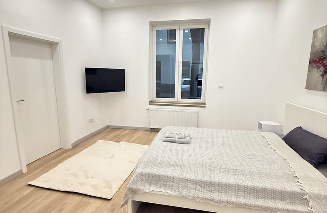 #1 Exclusive city room, shared bathroom/kitchen