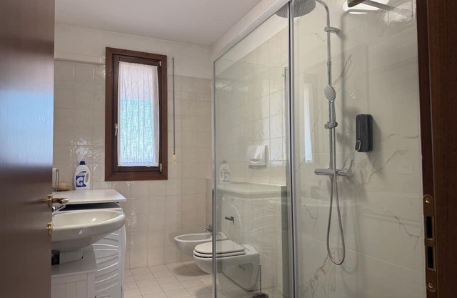 2 bedrooms+2 baths/5 min walk to the fairgrounds