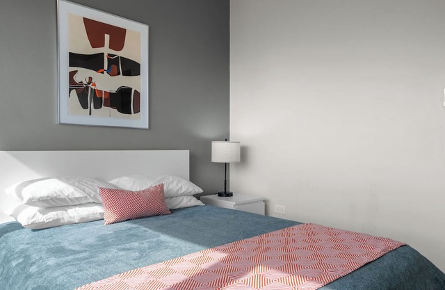 Near La Placita & Old San Juan | Free Breakfast | Free Parking | TV With Netflix