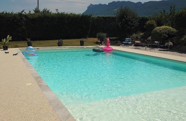 Gîte Cyprès de la Drôme - charm and serenity in the heart of the Drôme