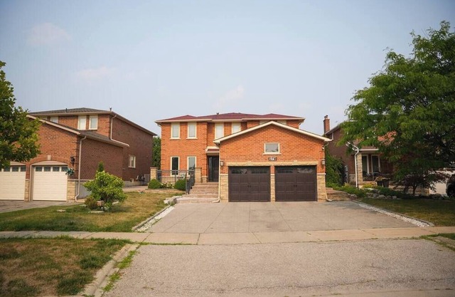 Luxury house FULL equipped