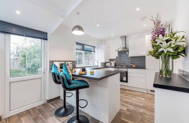 Glamorous Spacious House