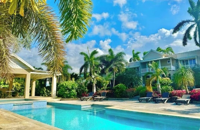 Exotic 4-bedroom Villa at the beach in Ocho Rios