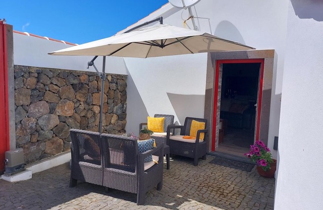 Holiday Home 'Casa Das Cales' with Sea View, Wi-Fi and Air Conditioning