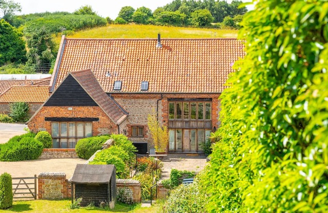 Salty Bottom is a stunning barn conversion in the heart of the super popular coastal village of Salt