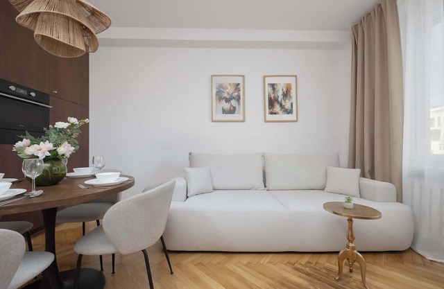 Wilcza 10 Warsaw | Bright Apartment | Downtown | Pet Friendly