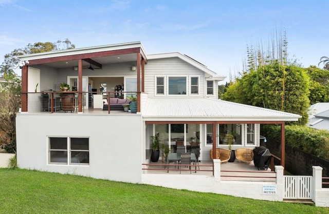 Sapphire Magic – A stunning waterfront escape in Urunga with beautiful river and ocean view