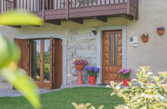 Pleasant 2-bedroom cottage in Bono for a relaxing getaway