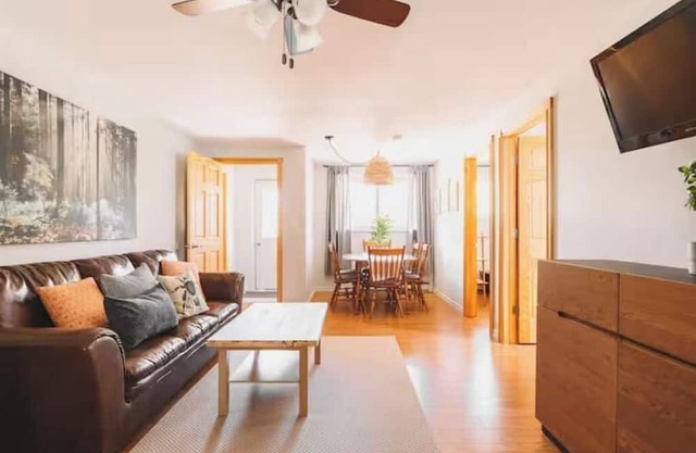 Relax and Unwind at Hideaway Cottages #1