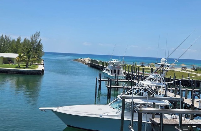 Soothing 2-bedroom 2 1/2 bath condo in Blue Marlin Cove West End Grand Bahamas