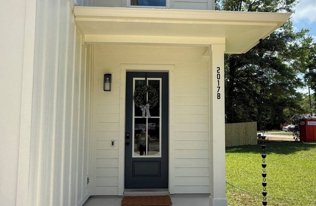 Brand New Townhome close to University of West Florida and Hospitals