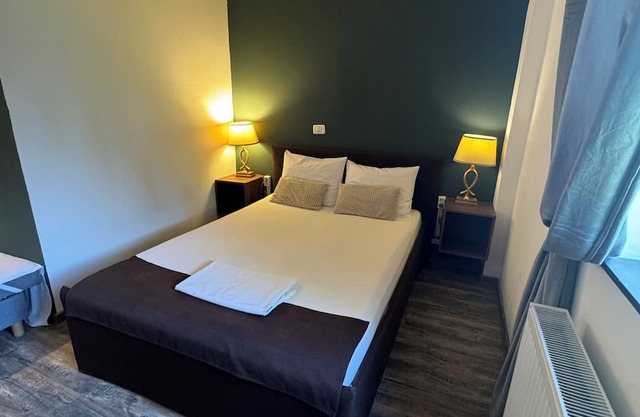 Charming bed & breakfast with AC in Otopeni