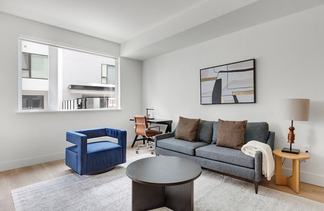 Blueground | Ingold - Milldale, pool, nr Park