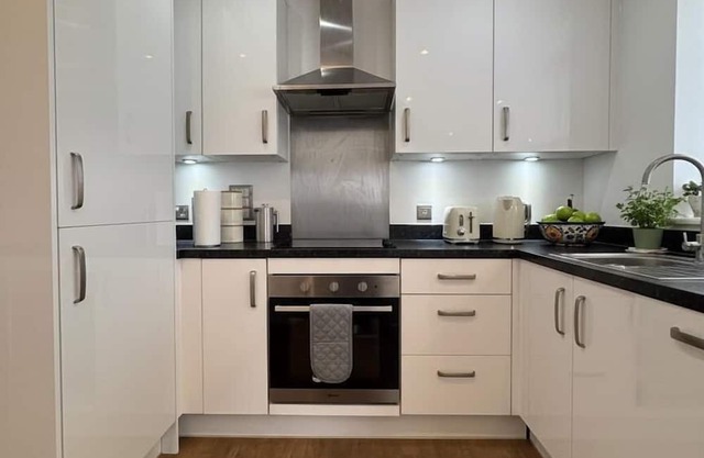 ✨Modern 2-Bedroom Flat with Balcony