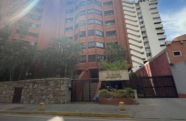 Location & Style, Spacious Apartment in El Rosal, CCS