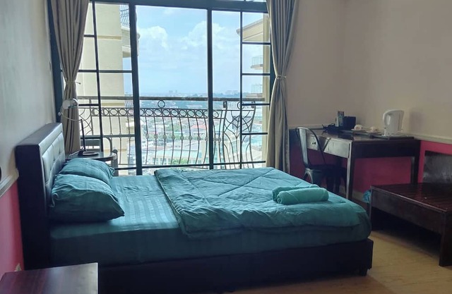 Affordable,clean, cozy, and just right for your stay.