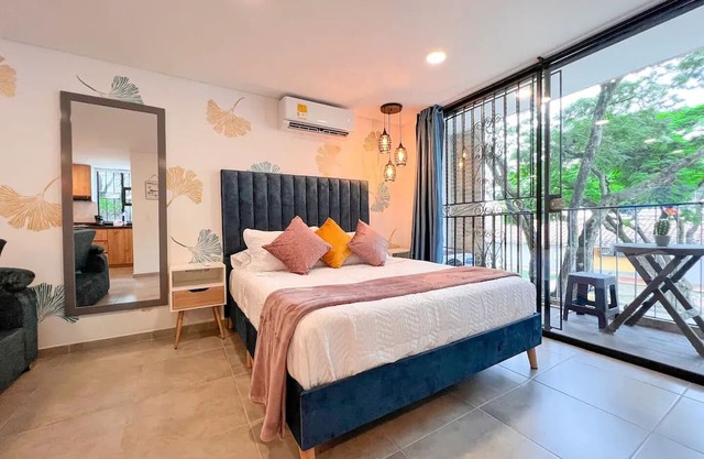 LIV-203 Stylish Apt Near Chipichape