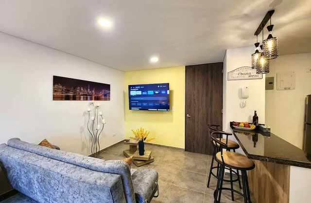 LIV 202 Luxury Apartment North of Cali.