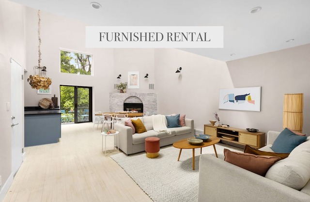 Cobble/Boerum Hill Townhouse with Roof Terrace