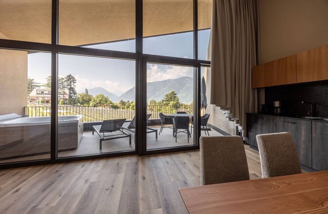 Apartment 'Oberhaslerhof Vinum' with Mountain View, Wi-Fi and Air Conditioning