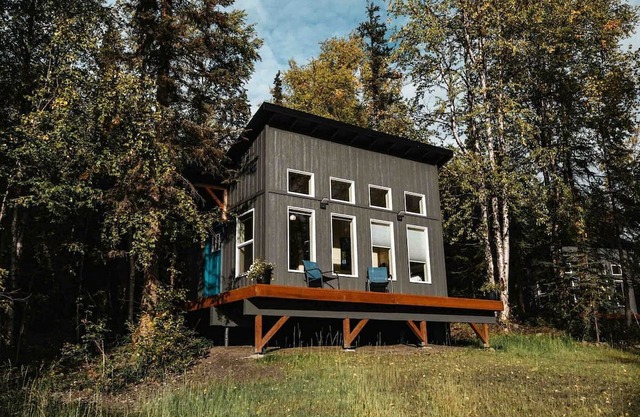 Beautiful Secluded Cabin with Fantastic Sights in Anchorage, Alaska