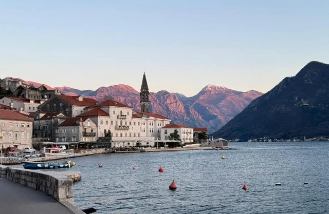 Charming 1-bedroom apartment in gorgeous Risan with AC