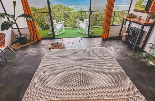 Eco Suite 1-bedroom villa in awesome La Fortuna with AC