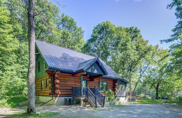Natural Stone Loghouse