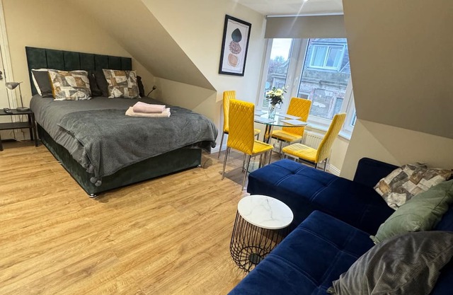 Apartment 6- 216 High Street