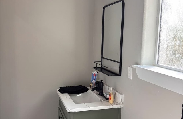 Beautiful 1-bedroom barn in Floresville