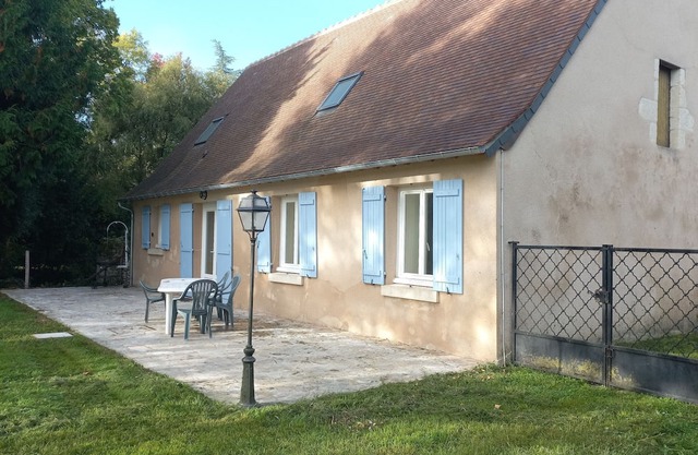 Gîte du Moulin de Chanvre with Private Terrace and Shared Garden