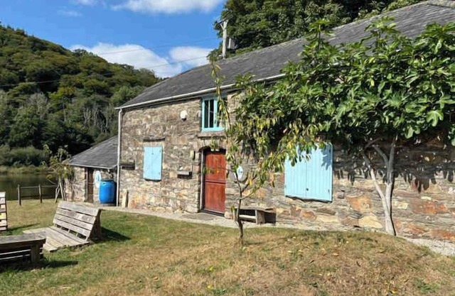 Riverside Barn at Lopwell Dam