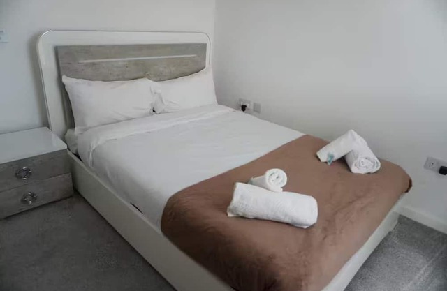 Private Peaceful Detached Property near Glasgow