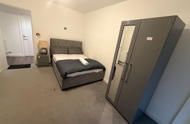 Cosy London Apartment near River Thames