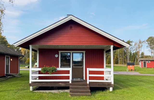 2 bedroom lovely home in Byxelkrok