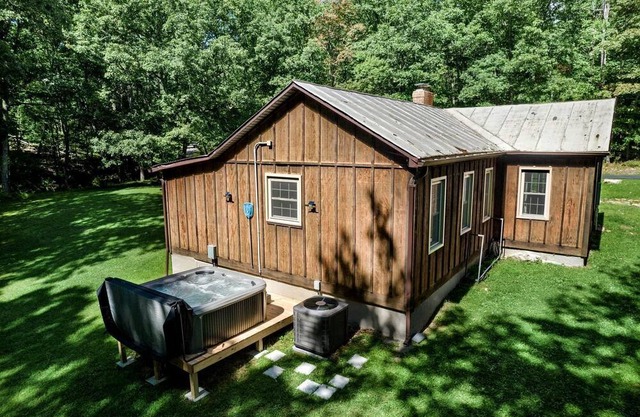 River Access Cabin with Hot Tub, Fire Pit and Plenty of Modern Touches - Minutes from Lost River at this Mathias, WV Getaway