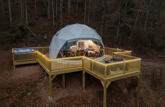 Romantic Geodesic Dome Hot Tub Under the Stars