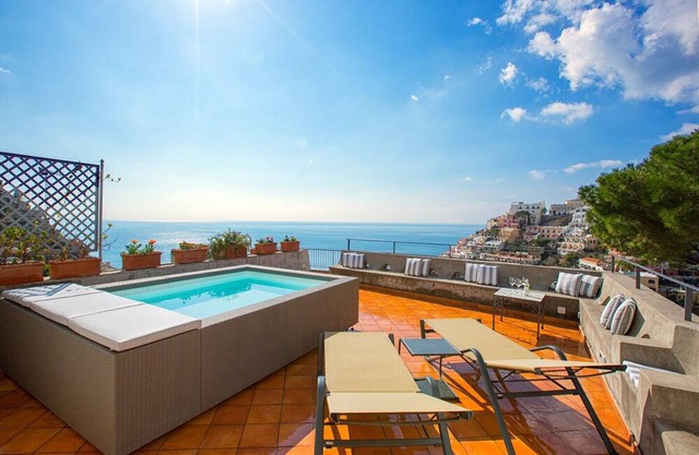 Luxurious villa in upper Positano